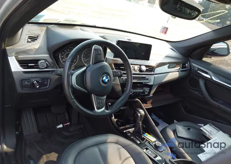 2016 BMW X1 xDrive28I из США, поврежденный, VIN WBXHT3C38GP883724